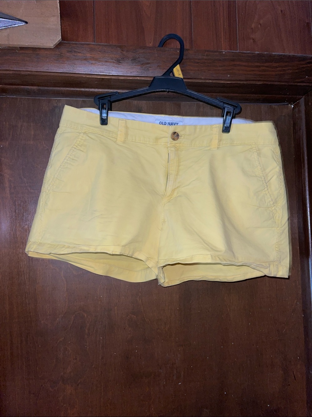 Old Navy Light Yellow Women's Casual Shorts